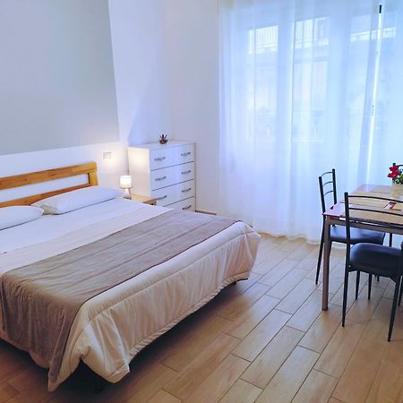 B&B Vento Aureo Rooms 밀라초 외부 사진